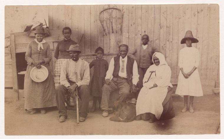 Tubman pictured with family