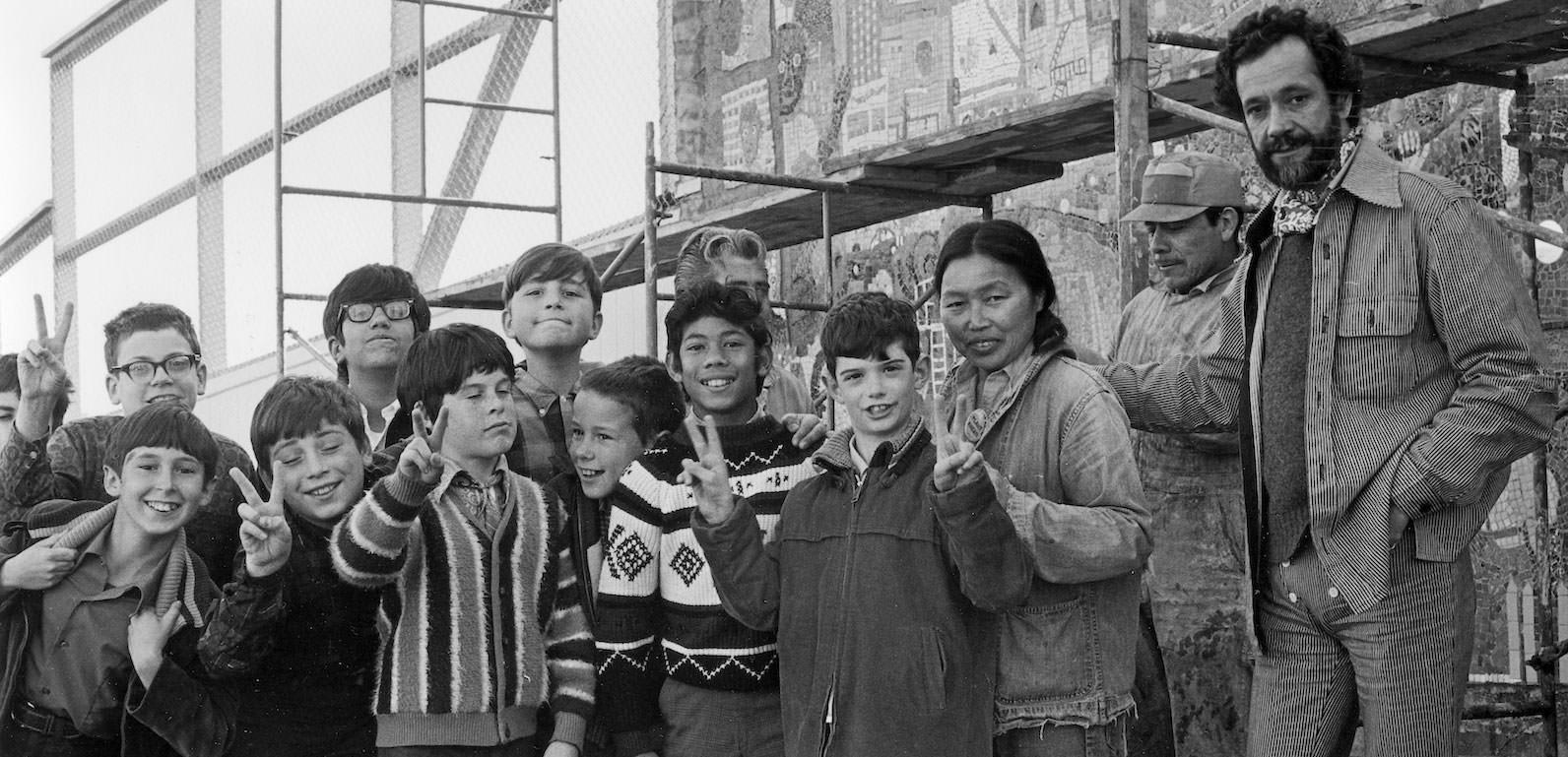 Ruth Asawa with students and mosaic artist, Alfonso Pardiñas, Alvarado Elementary School