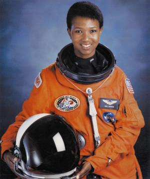 Mae Jemison Headshot