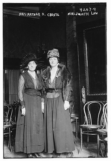 Juliette Gordon Low and her goddaughter, Anne Hyde Choate.